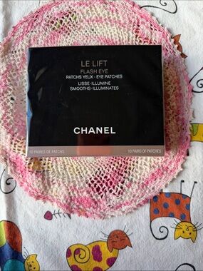 👀 CHANEL Le Lift Flash Eye Patches — Black and White Packaging 👀